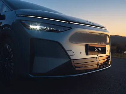 XPENG X9 — Յոթատեղանի էլեկտրական MPV — 1